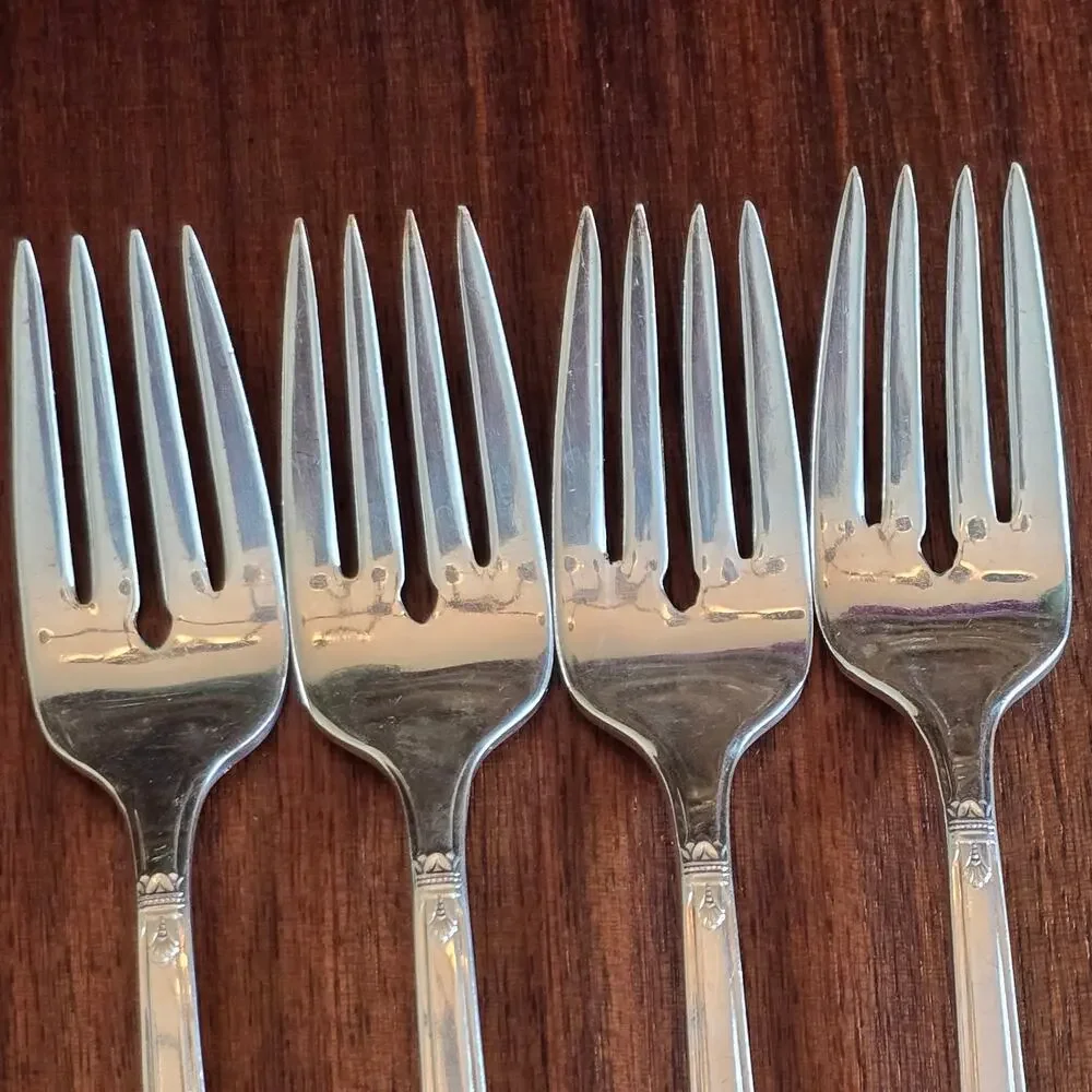 Vintage 1847 Rogers Bros FIRST LOVE 4 Salad Forks Silverplate Art Deco Cottage